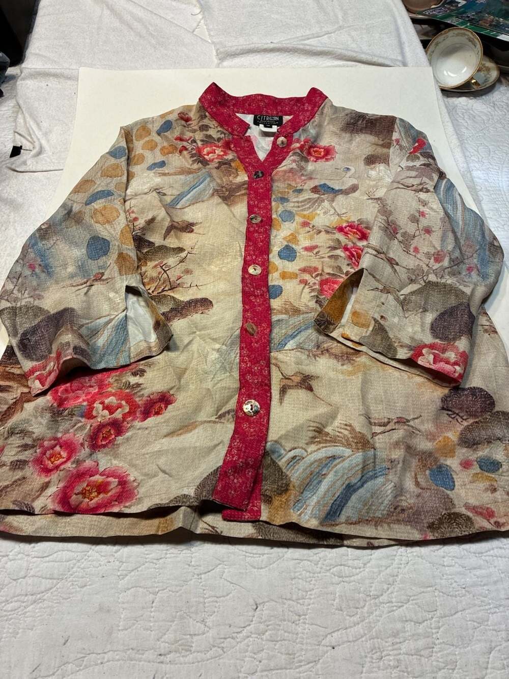 Citron Santa Monica Collection Rayon Floral Art Print Button Down Shirt Medium
